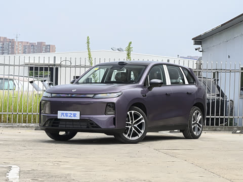 零跑C10 实车图 1